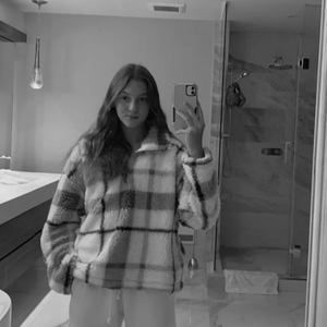 Meet your Posher, Justine